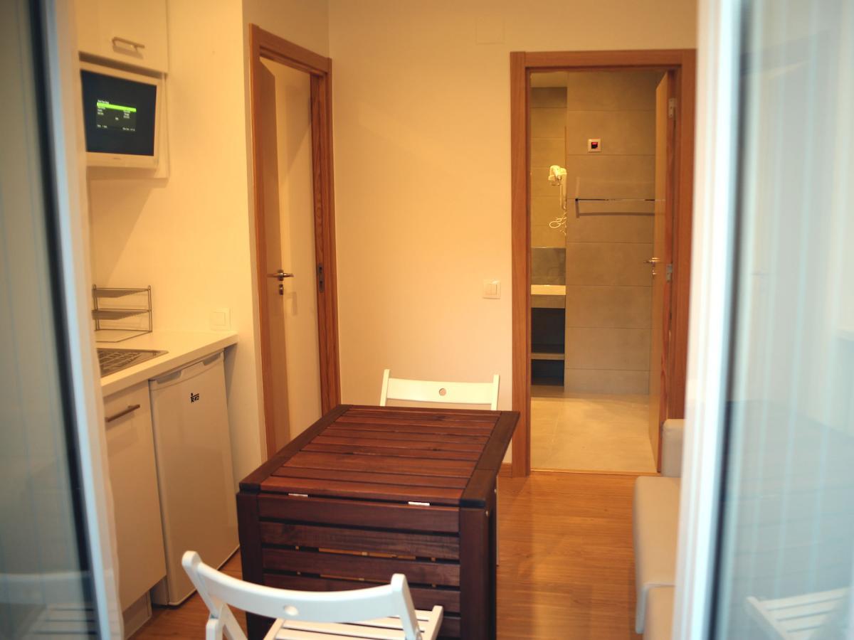 One-Bedroom Apartment,1215872290:JPEG